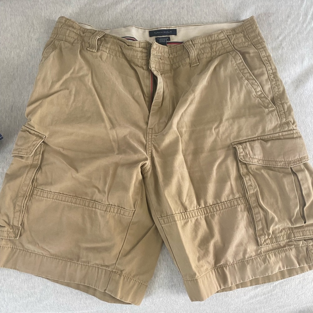 Men TOMMY HILFIGER MEN CARGO SHORT Size MEDIUM